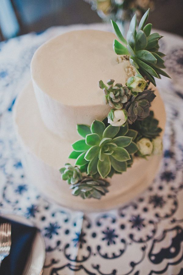 Succulent wedding cake